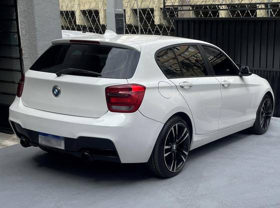 BMW 116i 1.6 16V TURBO GASOLINA 4P AUTOMÁTICO BMW 116i 1.6 16V TURBO GASOLINA 4P AUTOMÁTICO
